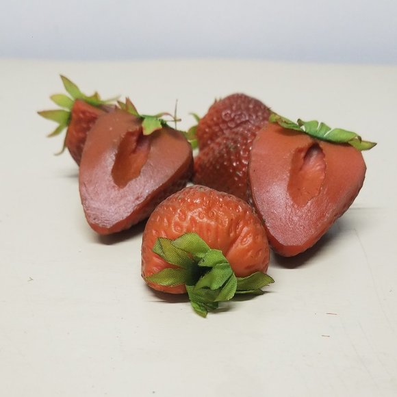Artifical Faux Strawberry Decor (Pack of 8) - Picture 4 of 7